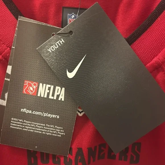 Nike Red Buccaneers Football Jersey Youth Size XL - Picture 8 of 9